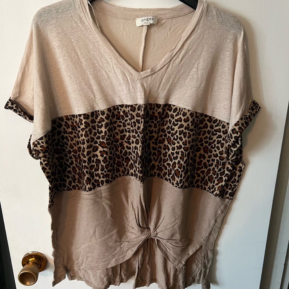 Umgee Tan Leopard Print Short Sleeve Top